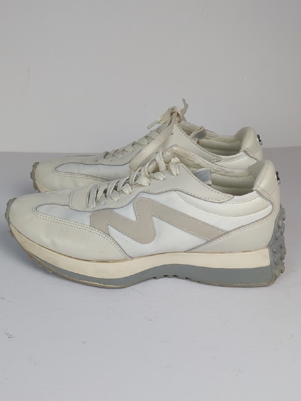 STEVE MADDEN Campo Sneakers Women's White Retro Inspired Size 8.5